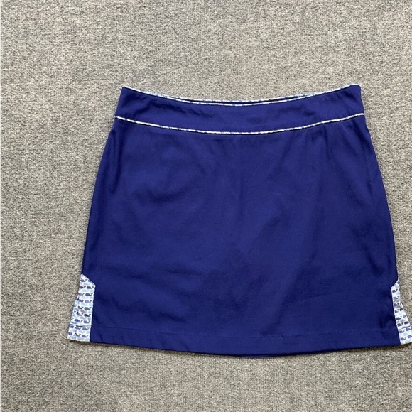 Vineyard Vines Dresses & Skirts - Vineyard Vines Blue Mini Skirt with Patterned Accents